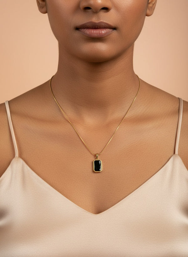 Noir Luxe Pendant Necklace