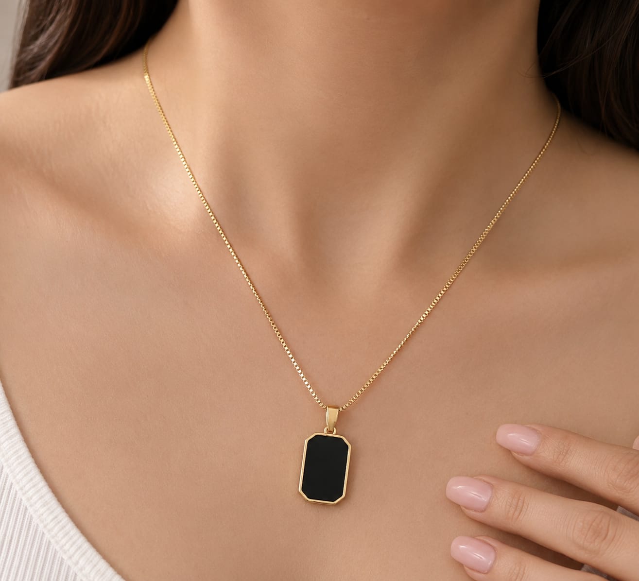 Noir Luxe Pendant Necklace