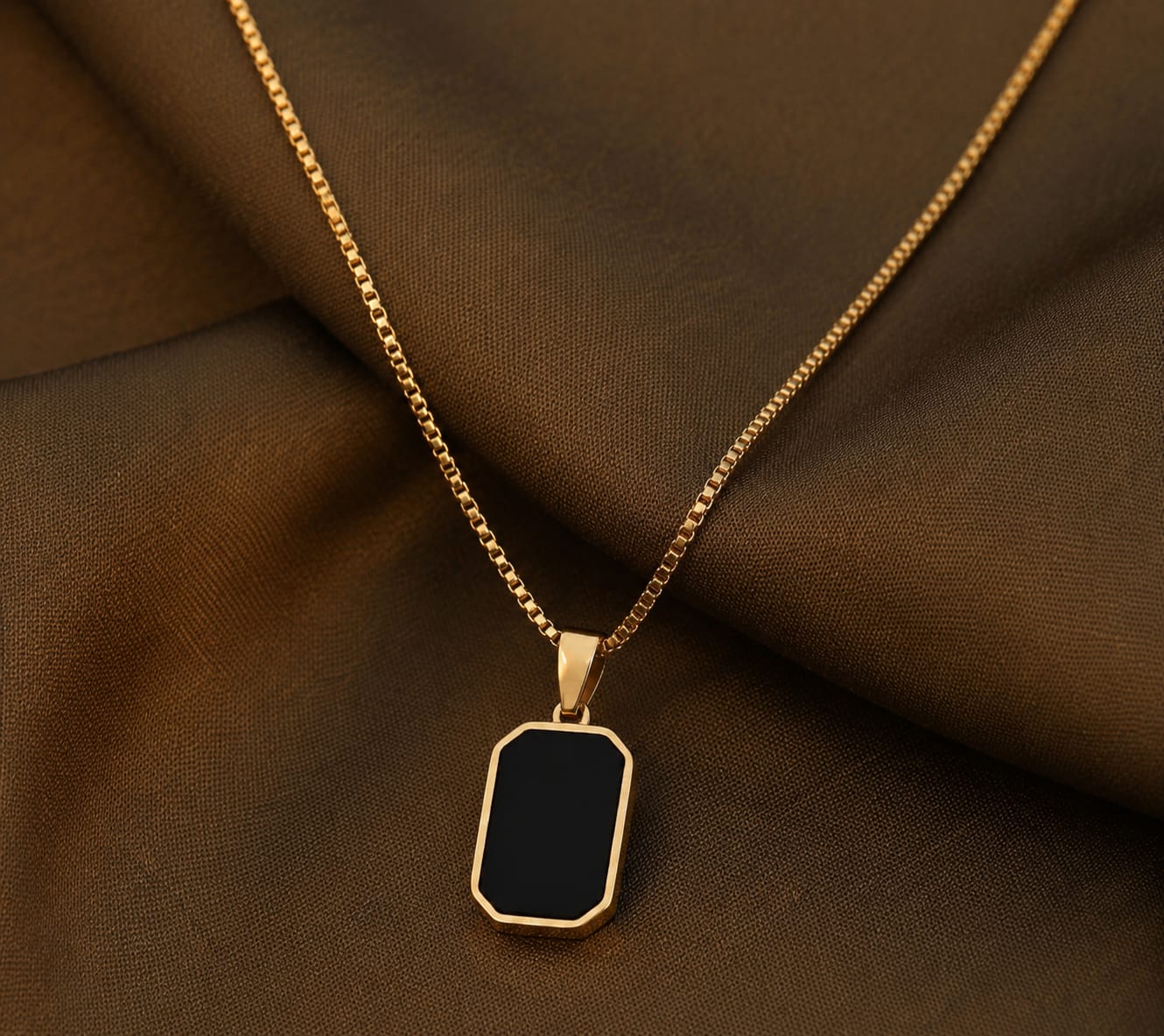Noir Luxe Pendant Necklace
